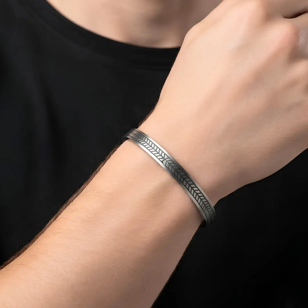 Tarnish-Proof Herringbone Open Cuff Bracelet – Adjustable Engraved Chevron Pattern Metal Bangle for Men