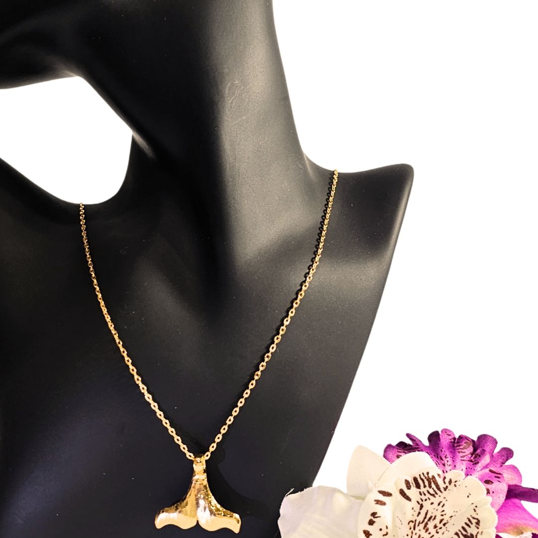 18K Gold Filled Fin pendant Necklace