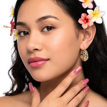 14K Gold Filled Hawaiian Cutout Star Oval Hoop Earrings | Tarnish Proof