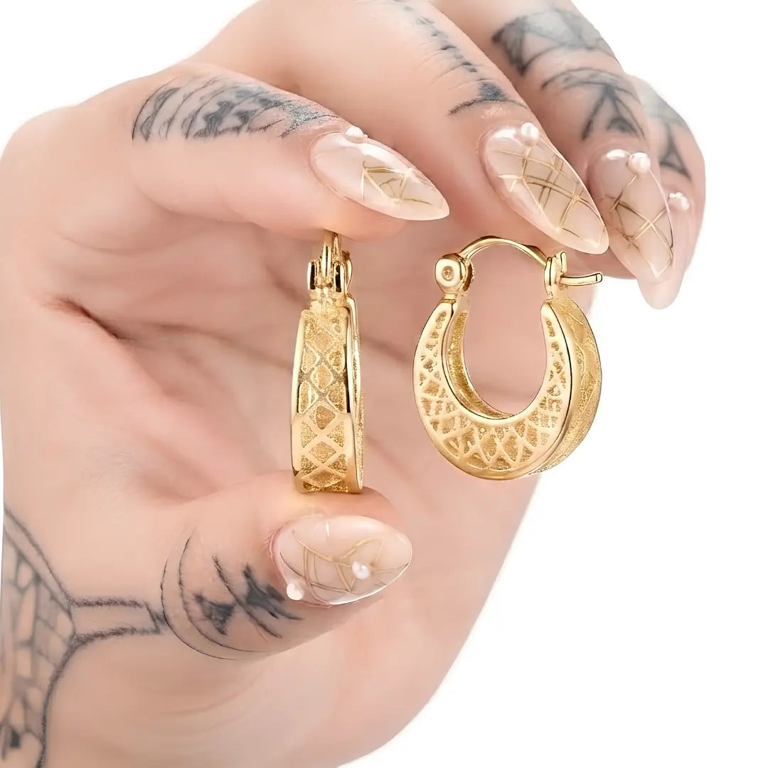 18K Gold Filled Filigree Lattice Hoop Earrings – 18mm Diamond Pattern Statement Hoops