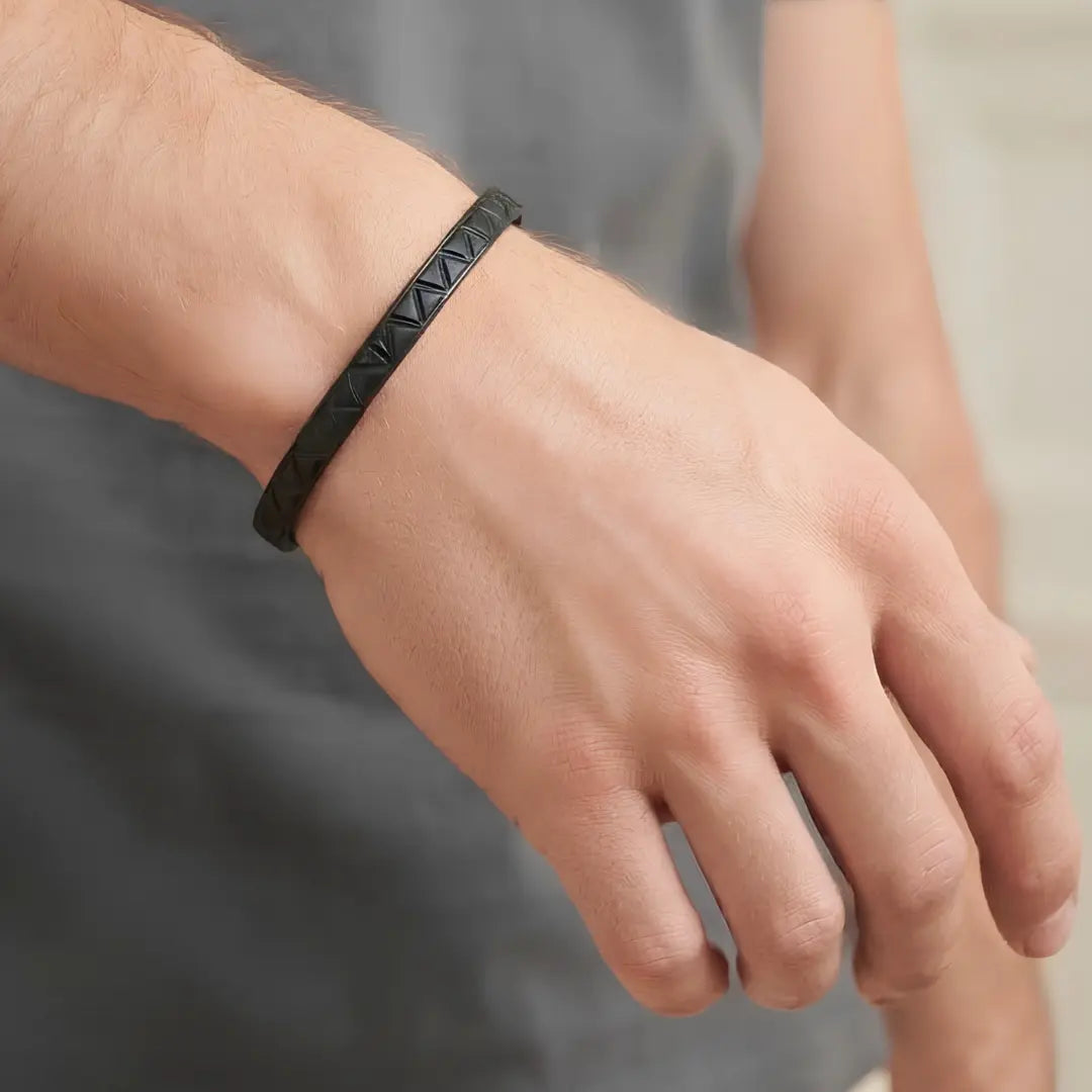 Tarnish-Proof Black Geometric Open Cuff Bracelet – Adjustable Engraved Triangle Pattern Metal Bangle for Men