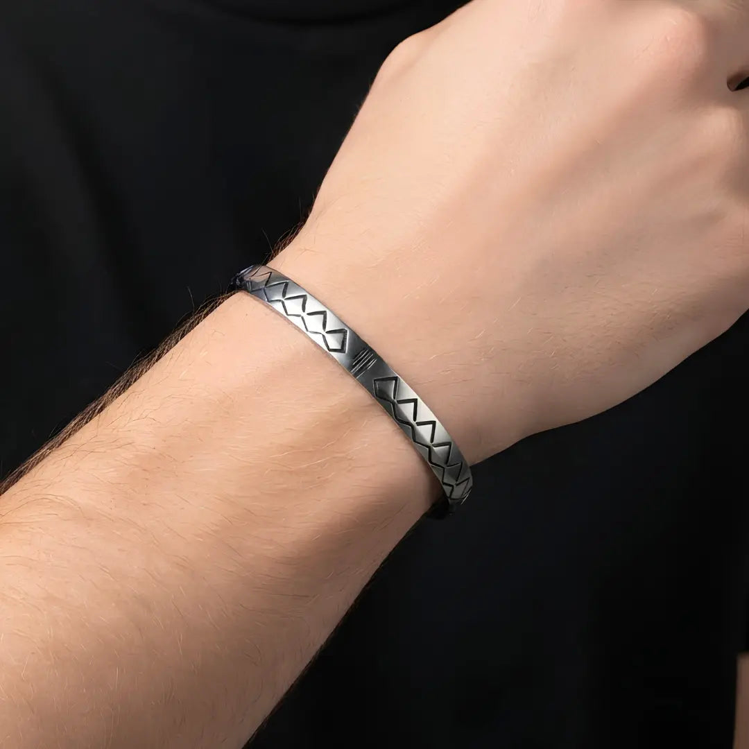 Tarnish-Proof Open Cuff Bracelet – Adjustable Slip-On Minimalist Metal Bangle for Men
