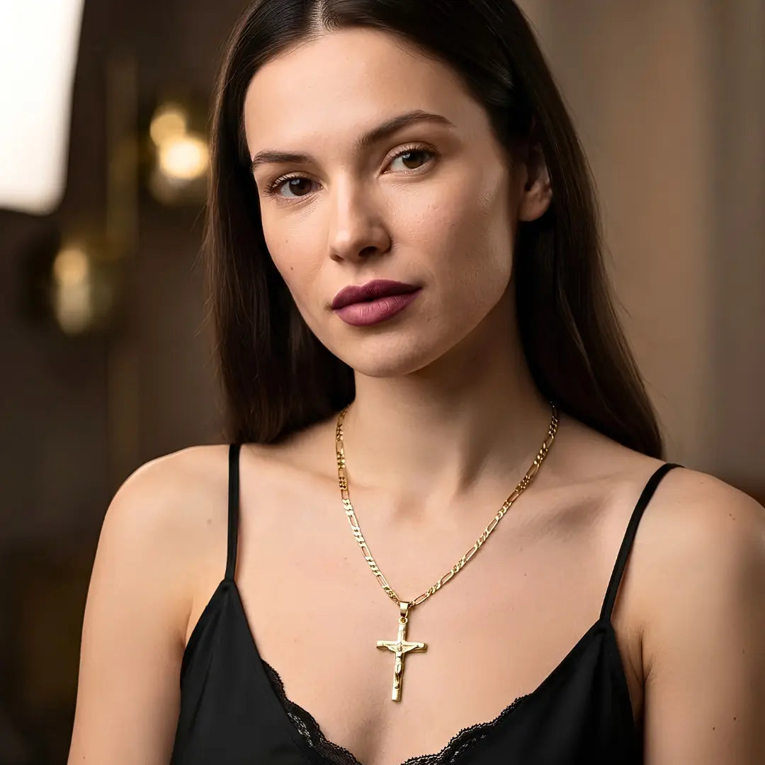 18K Gold Filled Classic Crucifix Necklace – Sculpted 30mm x 18mm Christian Cross Pendant with 60cm x 3mm Figaro Chain for Men