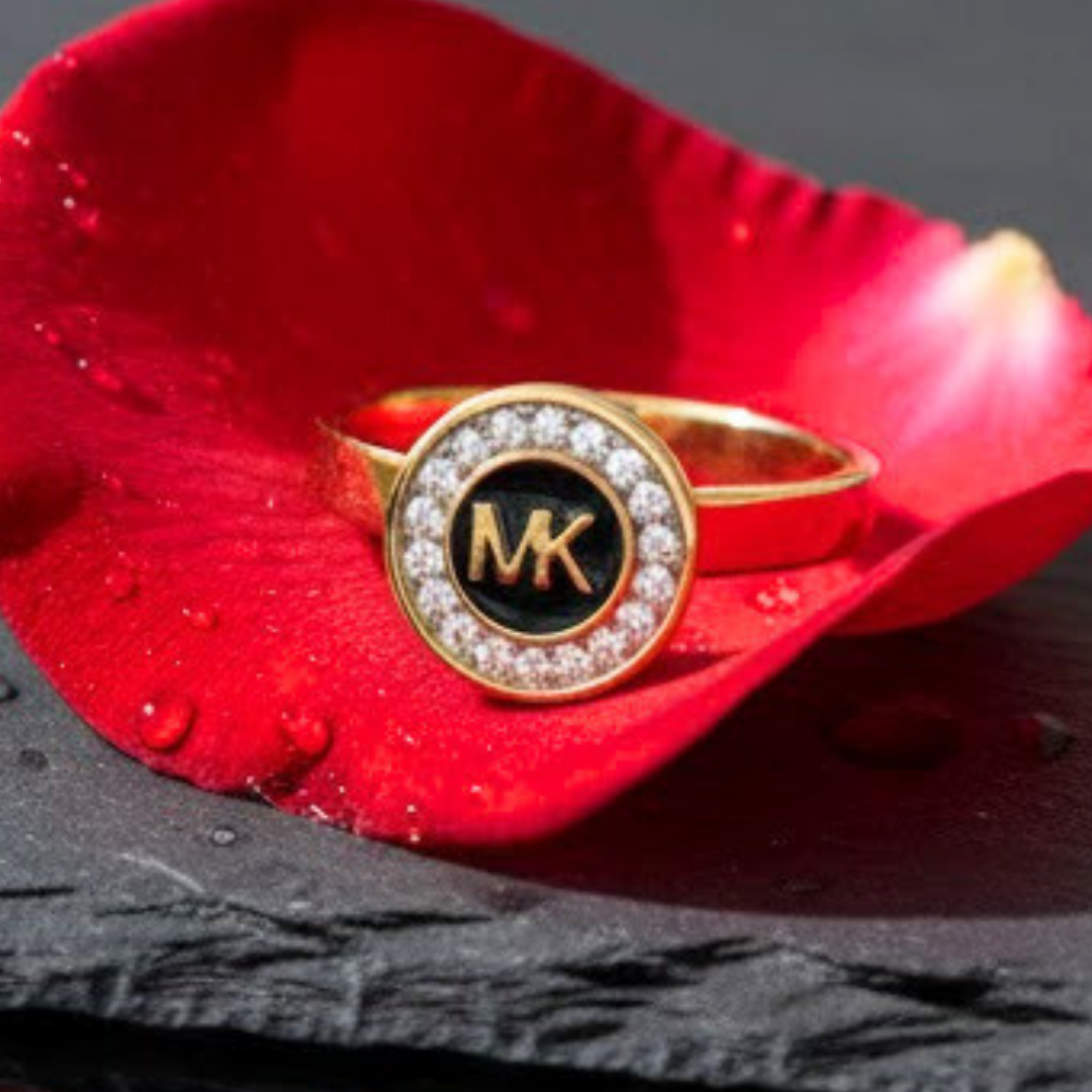 Women’s Luxury-Inspired Cubic Zirconia Ring