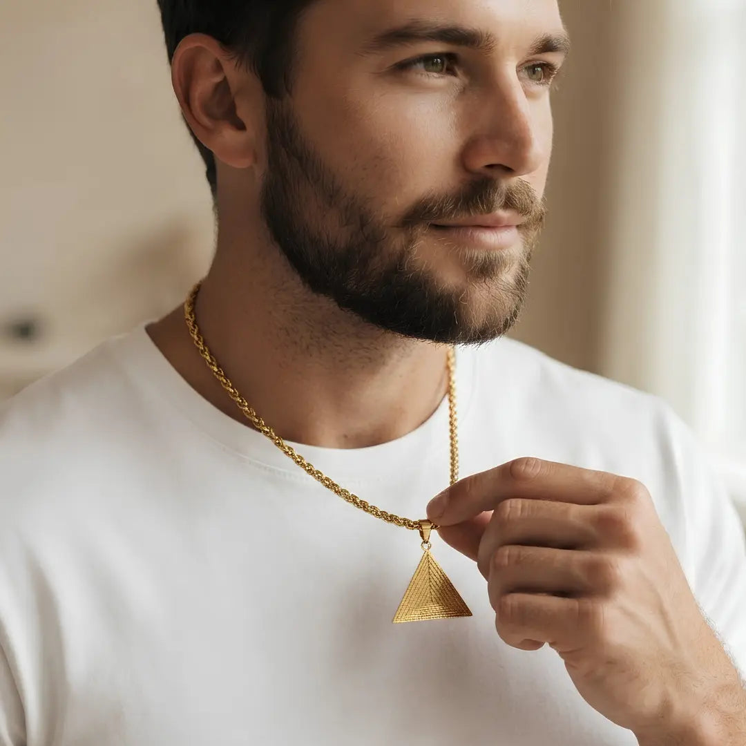 Pyramid Pendant Necklace – 58cm Franco Chain Geometric Statement Jewelry [Architectural Design]