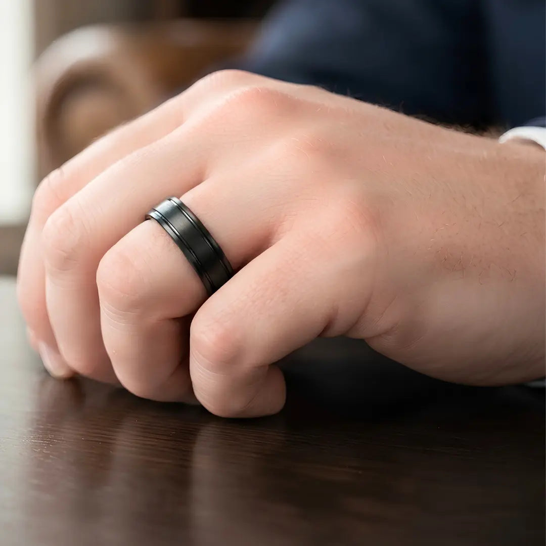 Tarnish-Proof Black Grooved Band Ring – Brushed Finish Step-Down Edge (US Sizes 9 & 10)