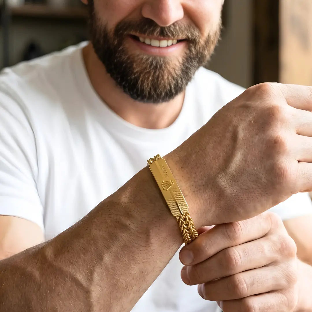 18K Gold Stainless Steel Luxury Bracelet (22cm) – Tarnish-Proof Statement Wristband with Slide Clasp