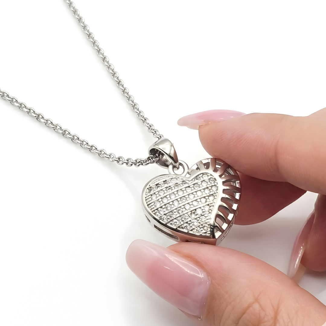 Silver Heart Pendant Necklace with American Diamond