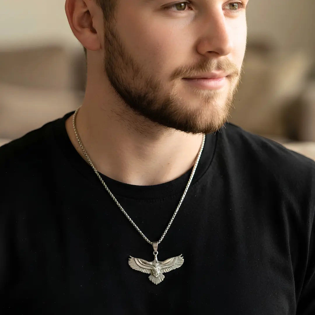 Tarnish-Proof Soaring Eagle Pendant Necklace – 58cm Box Chain in Gold & Silver