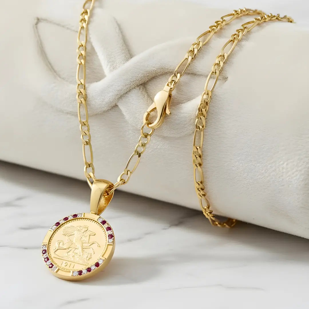 18K Gold Filled 1911 Full Sovereign Pendant Necklace with Ruby & Cubic Zirconia Halo – 24mm Medallion with 60cm Figaro Chain for Men