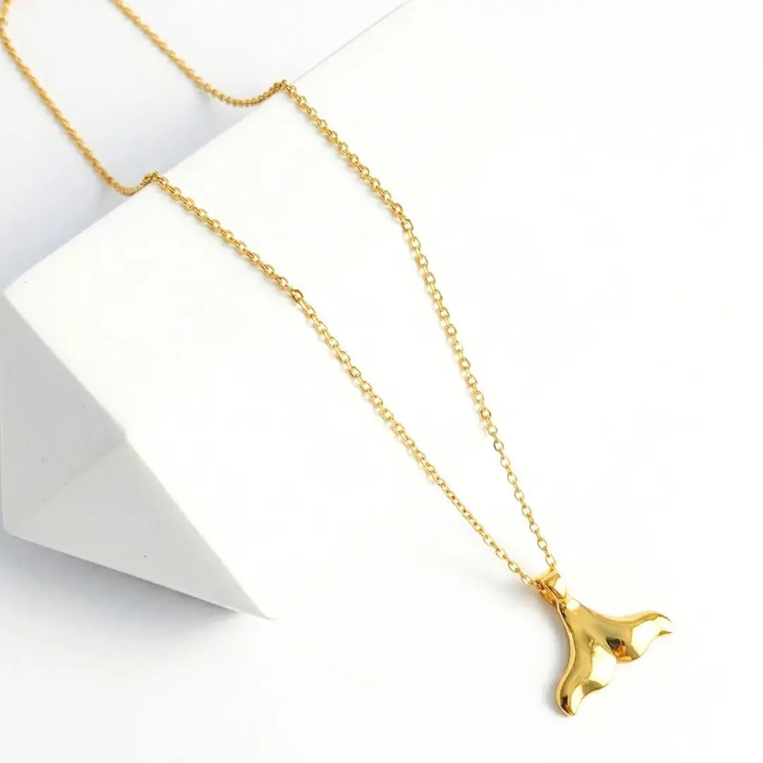 18K Gold Filled Hawaiian Whale Tail Pendant Necklace – 20mm x 28mm Ocean Fluke Charm with 68cm Adjustable 2mm Cable Chain for Men