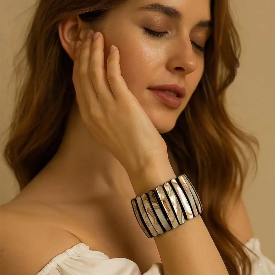 Brown Mother of Pearl Stretch Bracelet – Adjustable