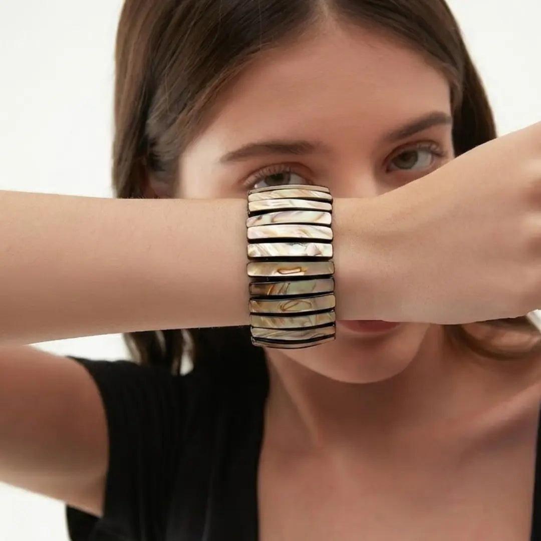 Brown Mother of Pearl Stretch Bracelet – Adjustable