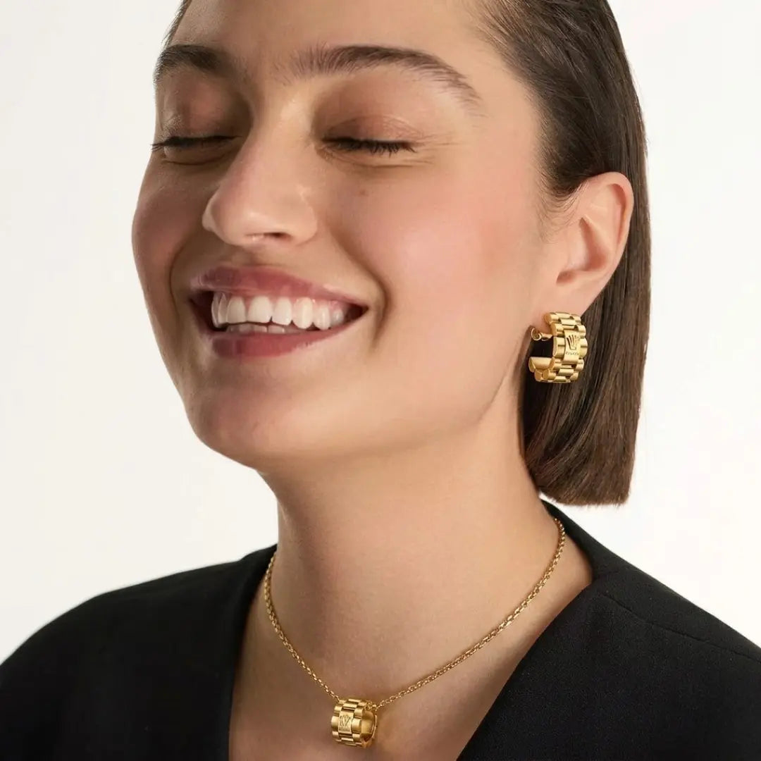 18k Gold Filled Women's Pendant & Earrings Set